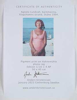 Anders Kristensson, "Agneta Lundvall, barnmorska, Klagshamns strand, Skåne 1994".