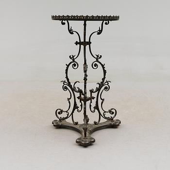 BORD, brons, 1800-talets mitt.