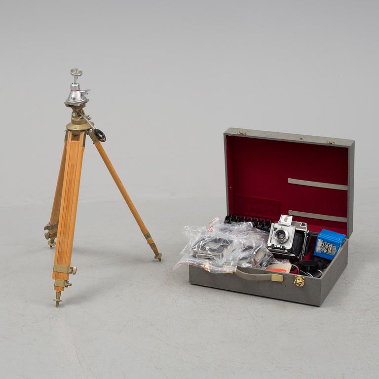 A Linhof Technika camera no 90417 with four lenses and one camera stand from Werst Germany, 1960s.