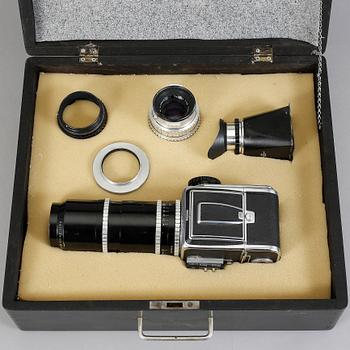 KAMERA, Hasselblad med tillbehör, modell 1000F, nr CT20027, Tillverkad 1956.