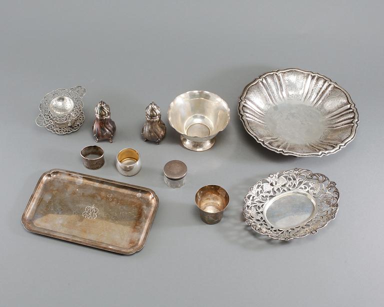 PARTI SILVER, 11 delar, mestadels Sverige, 1800-talets slut samt 1900-tal, vikt 1007 g.