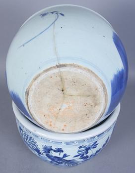 YTTERFODER, 2 st, porslin, Kina, 1800-tal.
