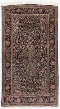 Carpet, oriental, approx. 230 x 125 cm.
