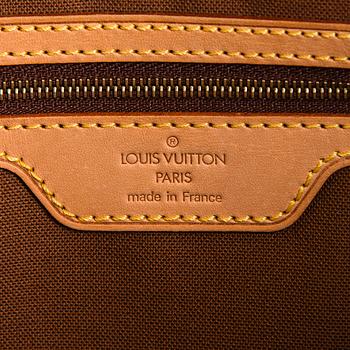 Louis Vuitton, a Monogram Canvas 'Cabas Mezzo' bag.