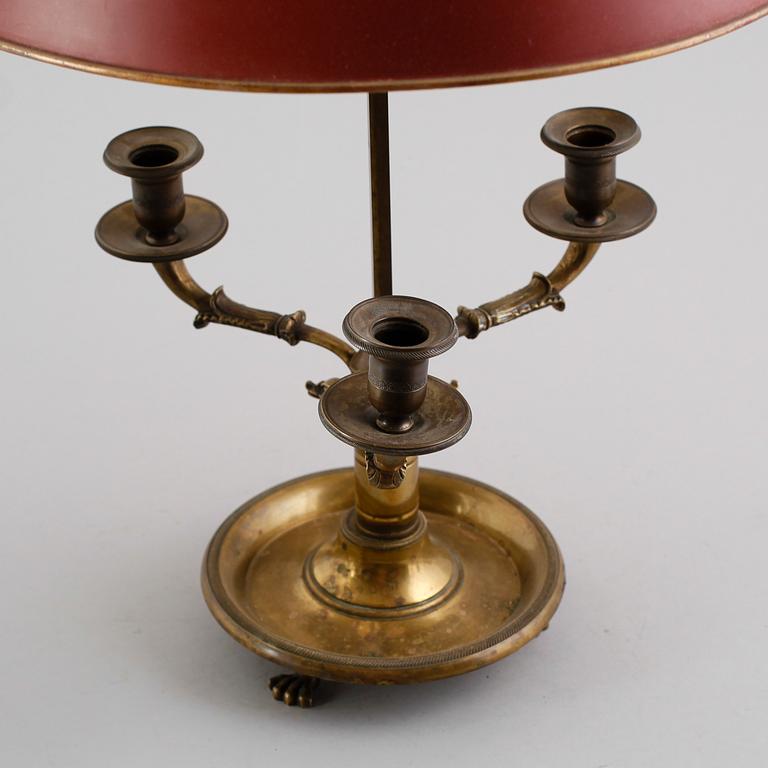 BOUILOTTELAMPA, mässing, empirestil, 1900-talets första hälft.