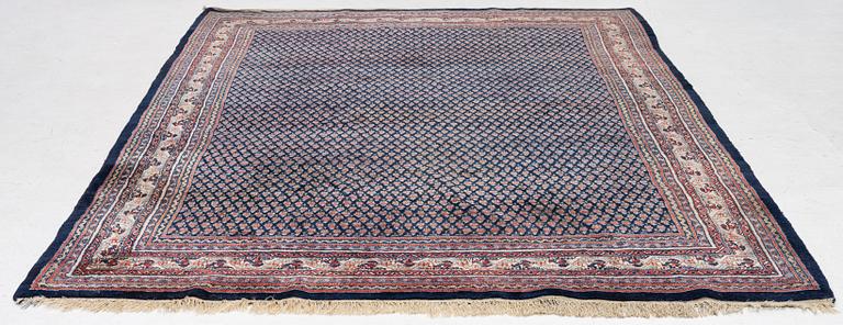 Matta, Sarouk, ca 301 x 205 cm.