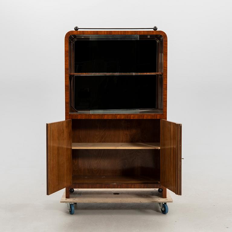 Vitrinskåp Art Deco 1900-talets första hälft.