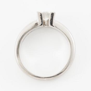 Ring in 18K white gold set with a brilliant-cut diamond weighing 0.49 ct according to the engraving.