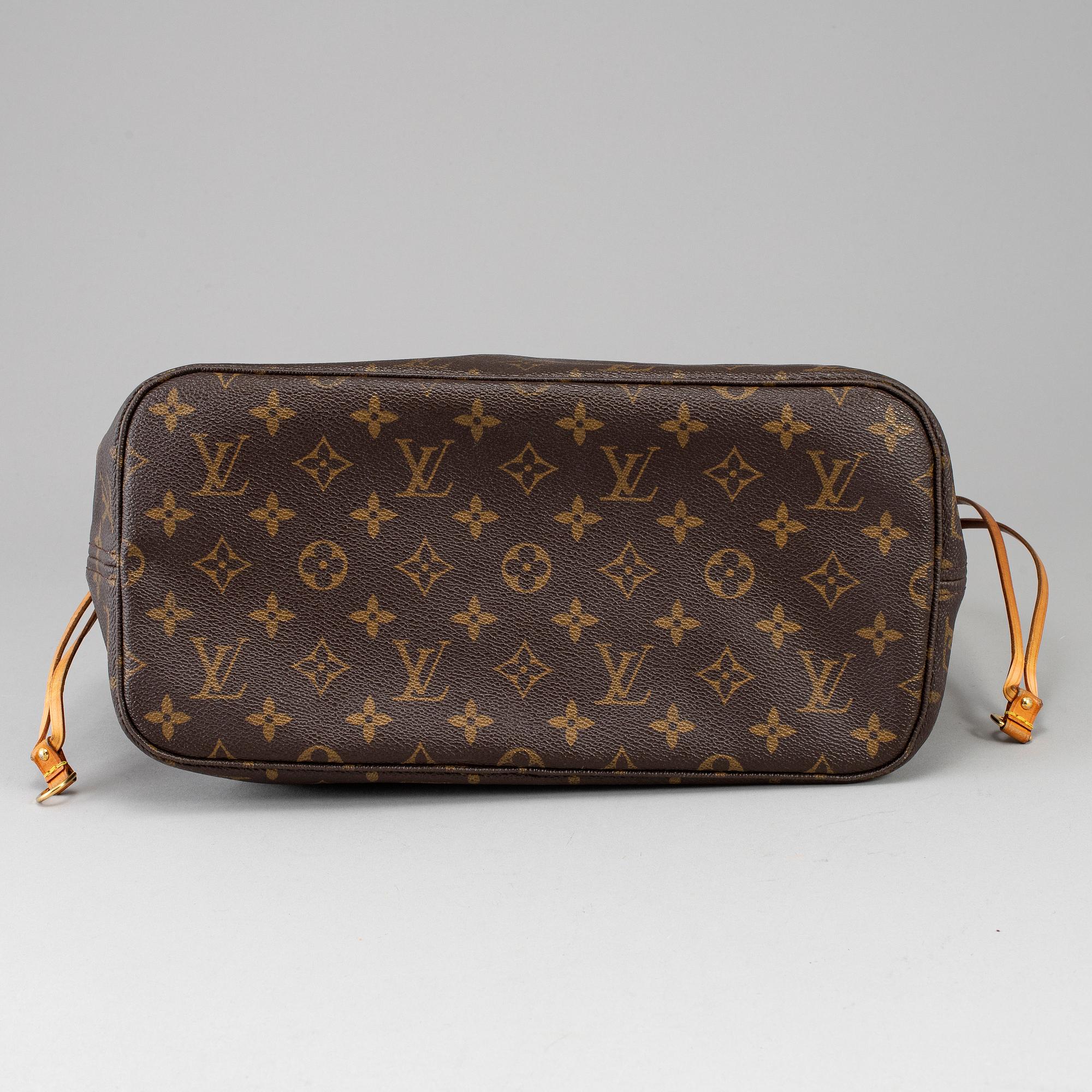 LOUIS VUITTON, a 'Neverfull MM' monogram canvas bag.