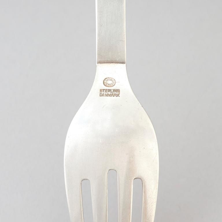 Harald Nielsen, 53 pieces of 'Pyramid' sterling and stainless steel flatware, Georg Jensen, Copenhagen 1933-44.