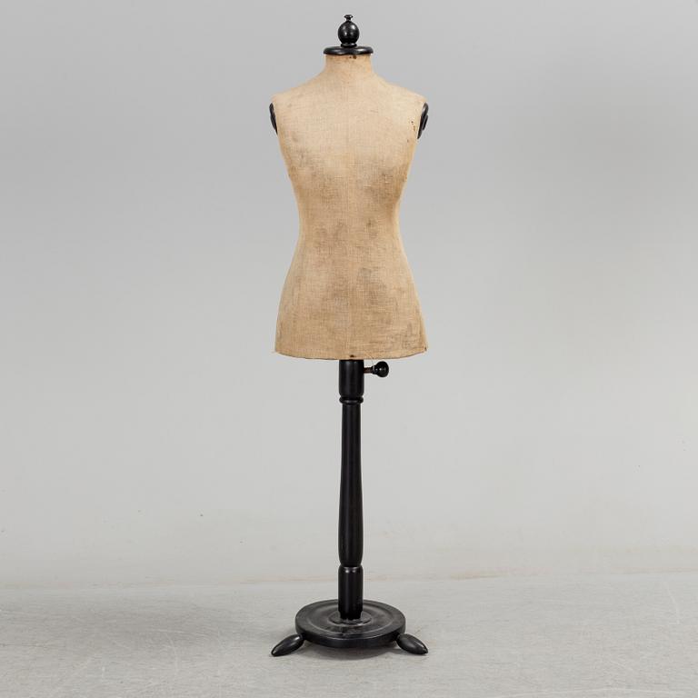 PROVDOCKA, 1900-talets första hälft.