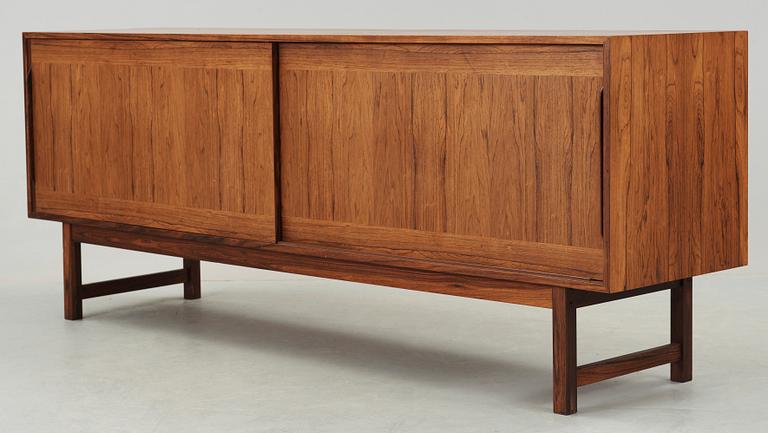 SIDEBOARD, "SK 15", Karl-Erik Ekselius, AB J. O. Carlsson, Vetlanda, 1960-tal.