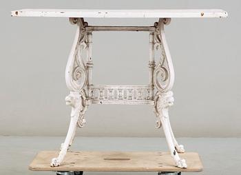 TRÄDGÅRDSBORD, gjutjärn, omkring 1900.