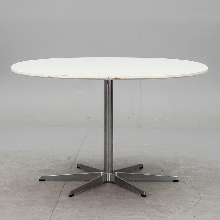 BORD, Piet Hein/Arne Jacobsen, Fritz Hansen, Danmark.
