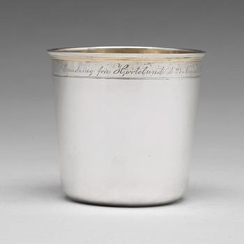 175. A Danish 18th century parcel-gilt silver beaker, mark of  Niels Jonsen, Copenhagen 1725-1726.