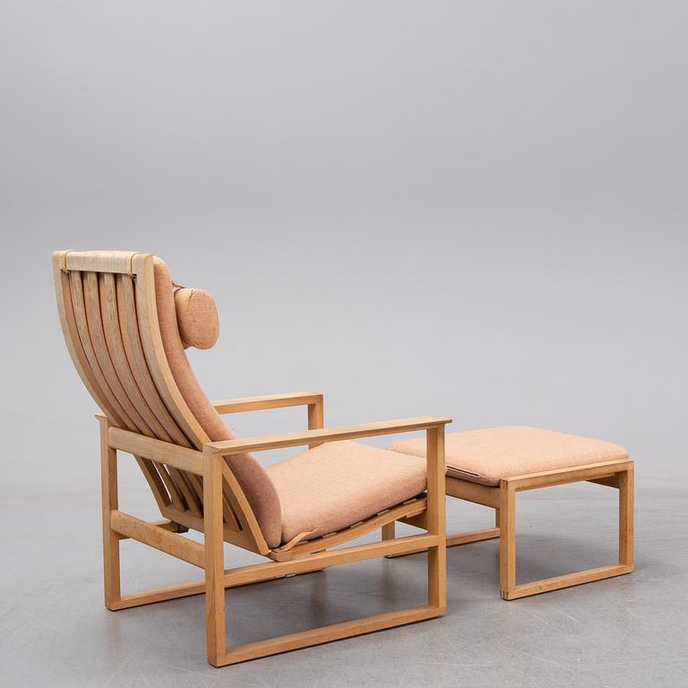 Børge Mogensen, an oak easy chair and ottoman "The sledge 2254 and 248", Fredericia Stolefabrik, Denmark.