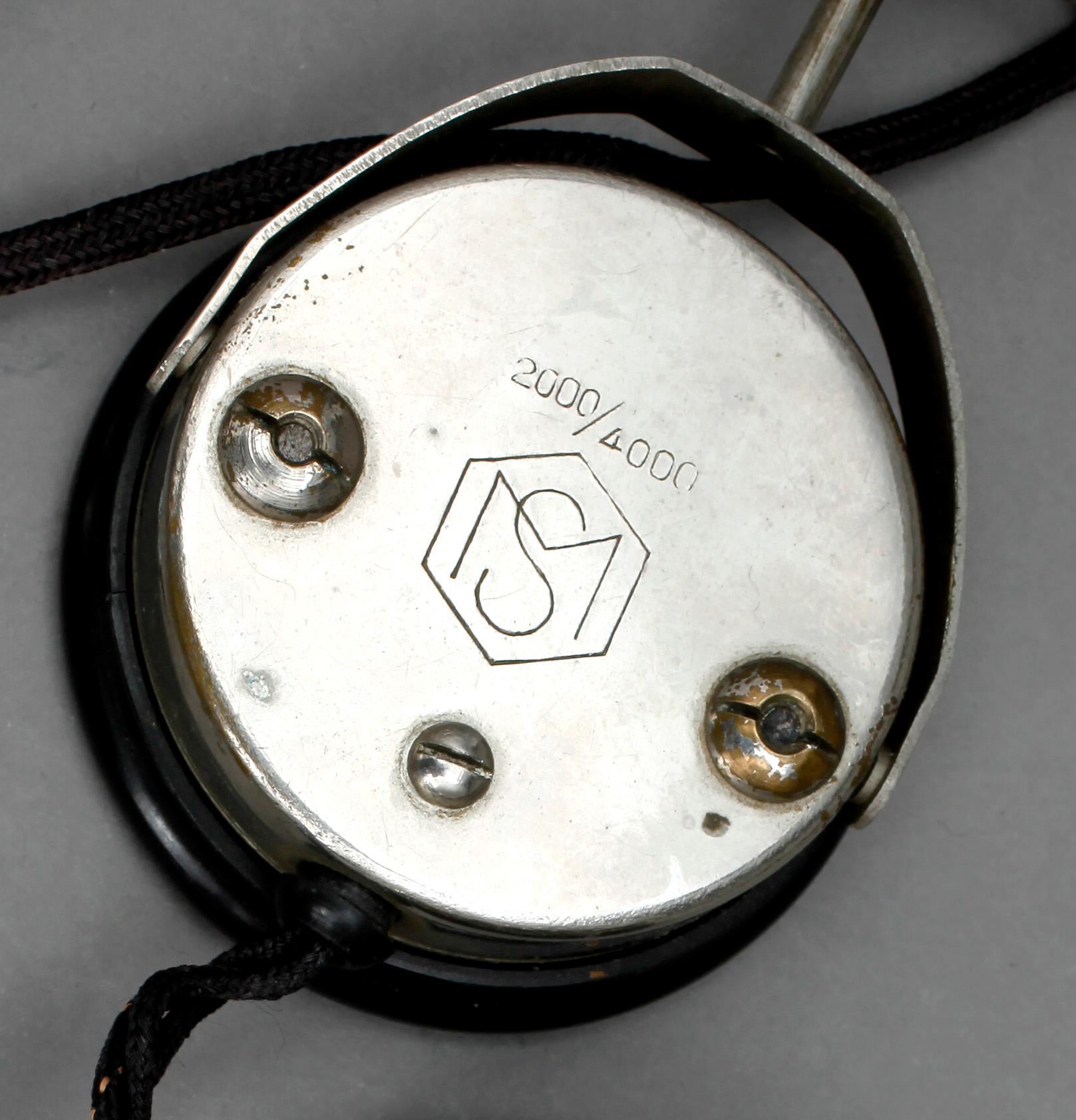 VÄGGTELEFON, med tillbehör, tidigt 1900-tal.