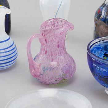 MINIATYRER, 20 st, glas, Bertil Vallien och Ulrica Hydman Vallien, Kosta Boda, signerade och numrerade, sent 1900-tal.