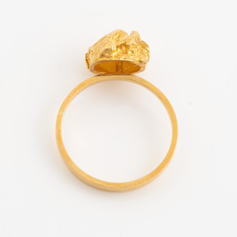 Björn Weckström, ring, 18K gold, Finland 1976. By Lapponia.