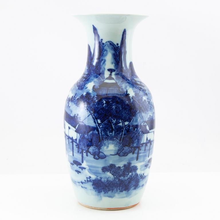 Chinese porcelain from the early 20th century.