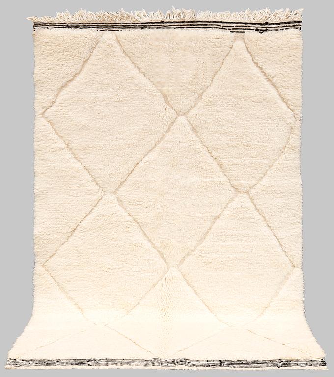 Rug, Morocco, approx. 243 x 155 cm.