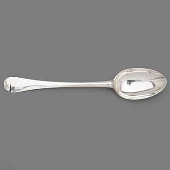 A serving-spoon by Paul Zachun (active in Norrköping 1722-50).