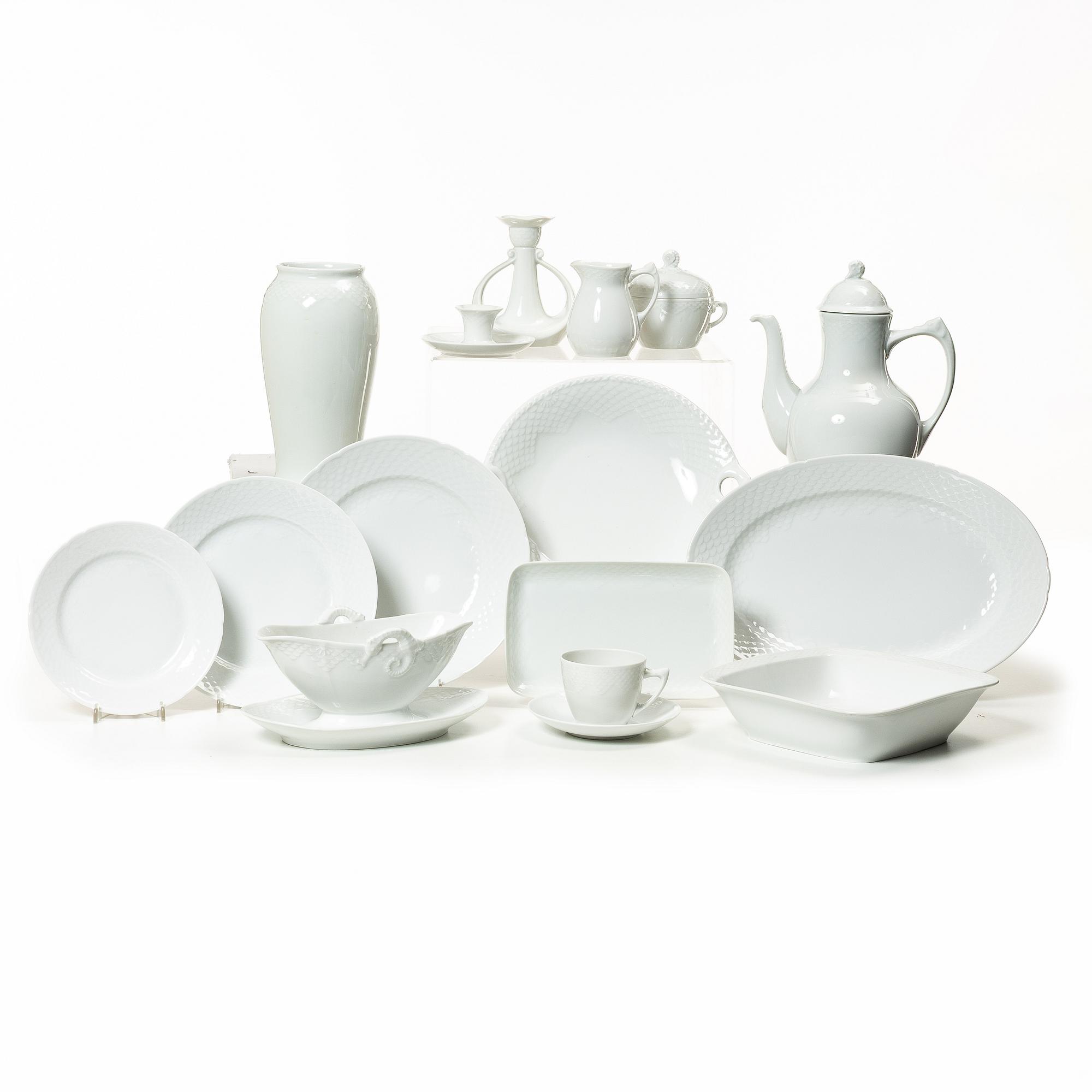 Bing & Grøndahl, mat- och kaffeservis, porslin, 69 delar, "Elegance", Danmark.