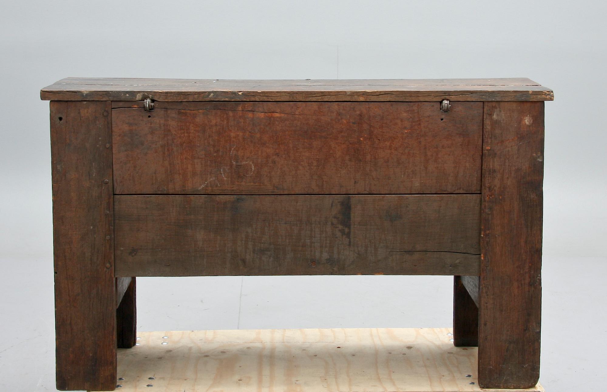 KISTA/SCHATULL, ek, delvis 1700-tal. Sydeuropa.