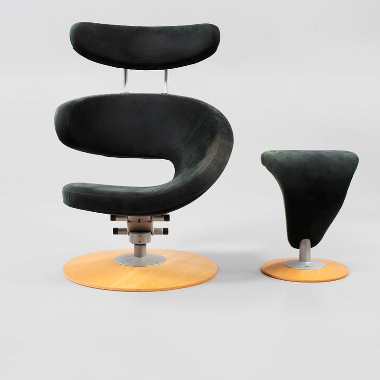 FÅTÖLJ SAMT FOTPALL, Stokke, model "Peel",omkring år 2000.