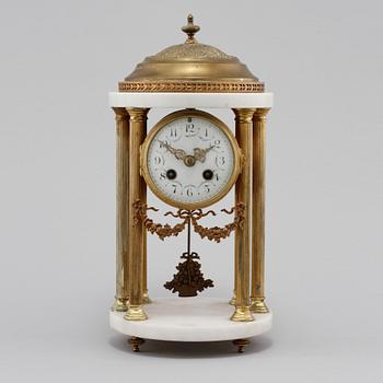 BORDSPENDYL, Frankrike, Louis XVI-stil, tidigt 1900-tal.