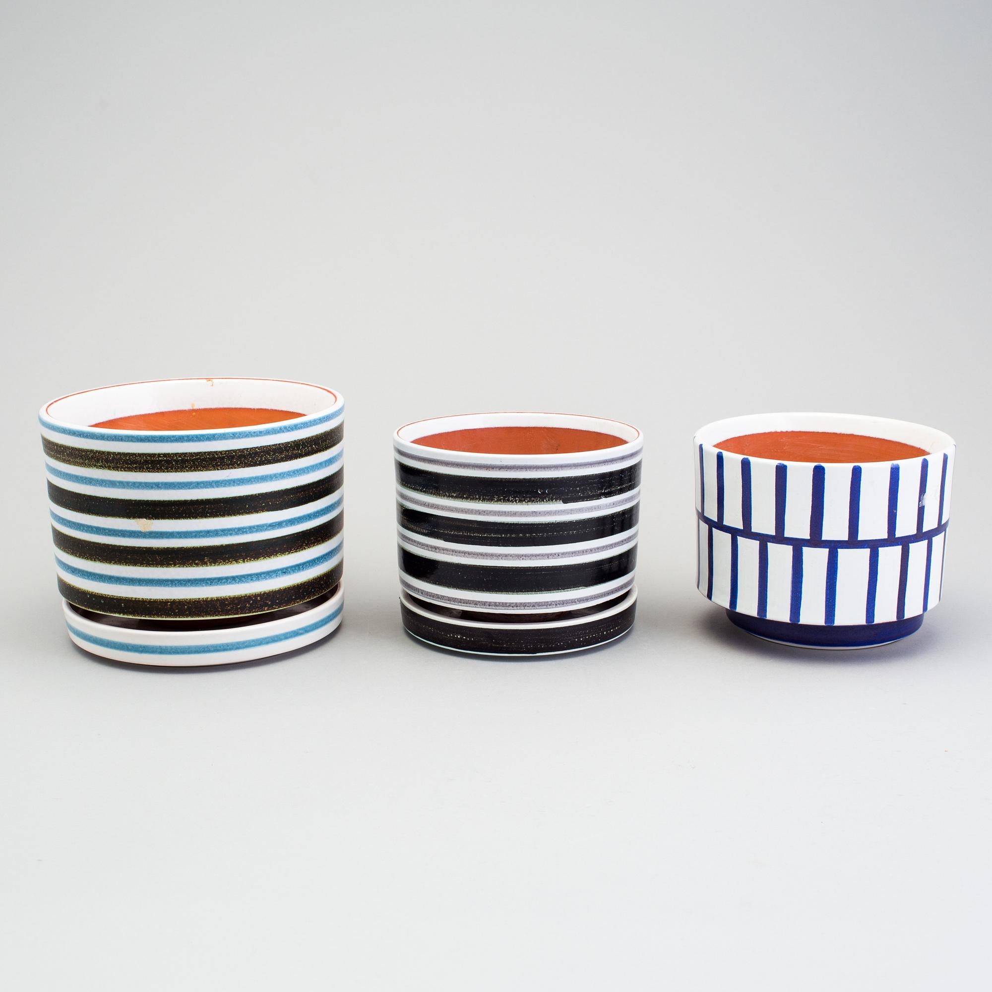 STIG LINDBERG, three faience flower pots, "Flores", Gustavsberg 1950s.
