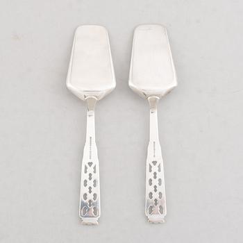 A Pair of Silver Servers, model Prinsess, Cesons Guldvaru AB, Gothenburg 1965-1987.