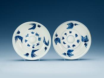 A pair of blue and white bowls, Qing dynasty, Kangxi (1662-1722).