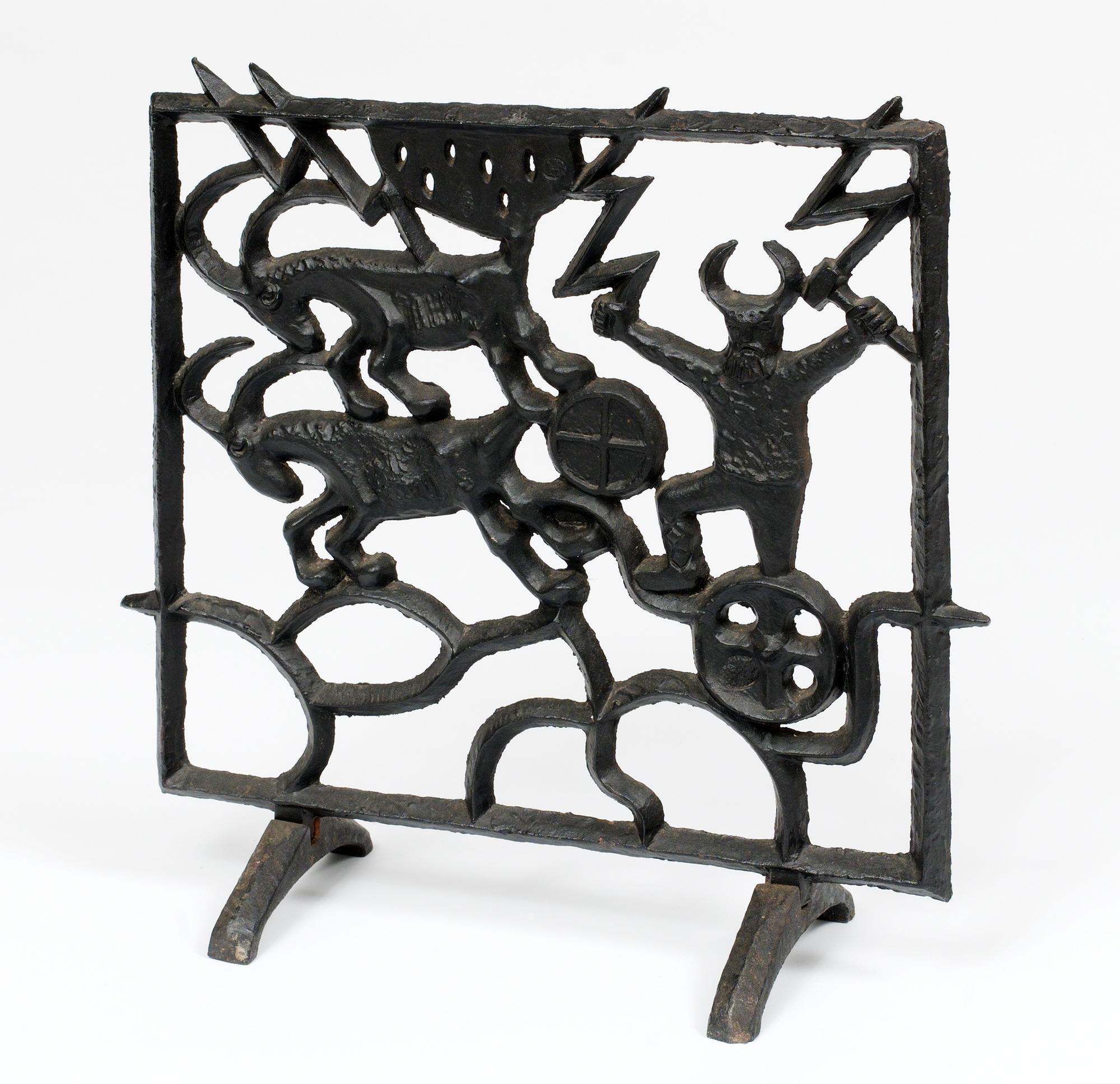 BRASGALLER, Olle Hermansson, Husqvarna Vapenfabriksaktiebolag, gjutjärn.