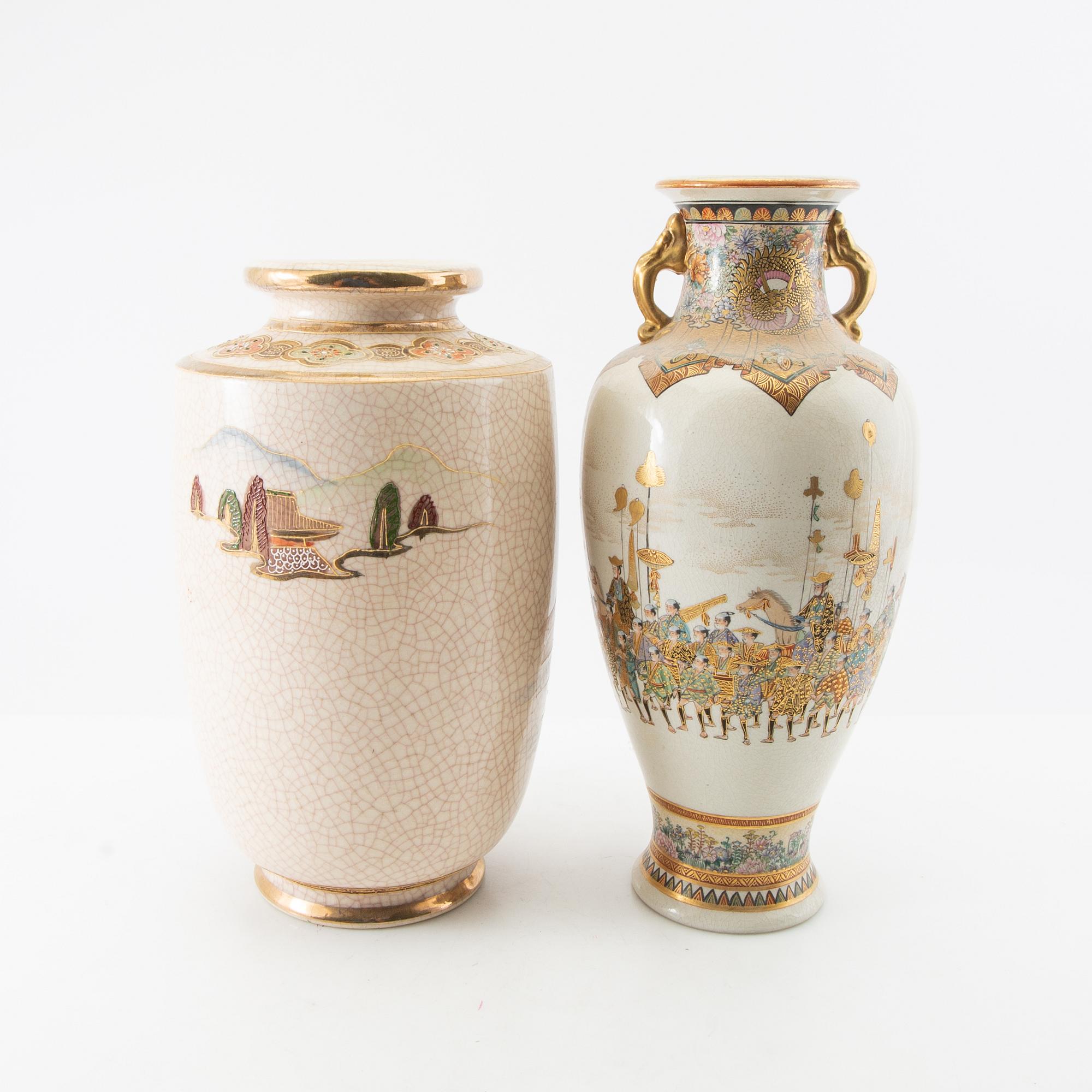 Vases 2 pcs Satsuma Japan 20th century porcelain.