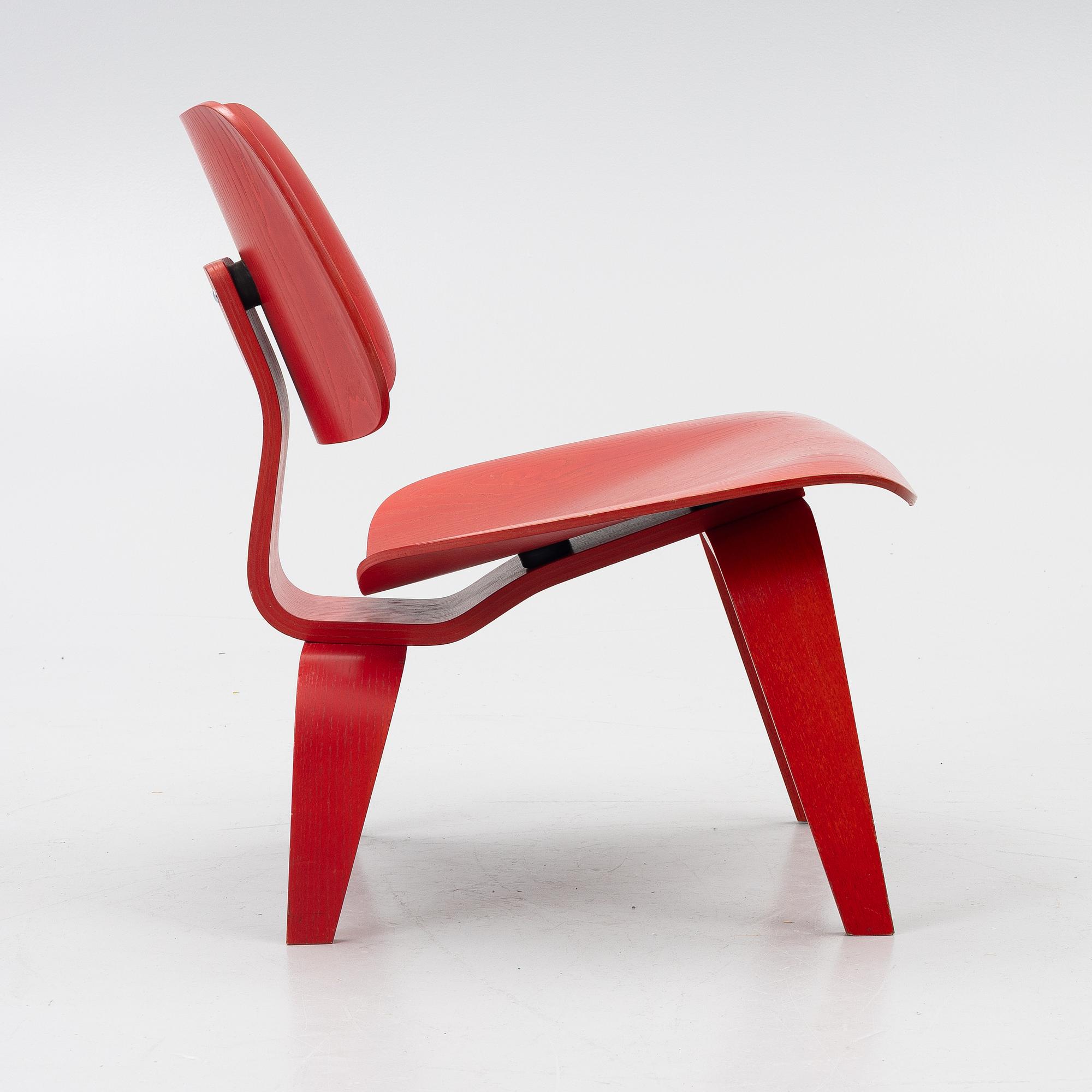 Charles & Ray Eames, a 'Plywood Group LCW Lounge Chair', Vitra, 2014.