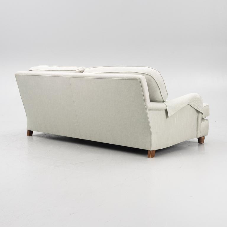 A Howard model sofa, 21st century.