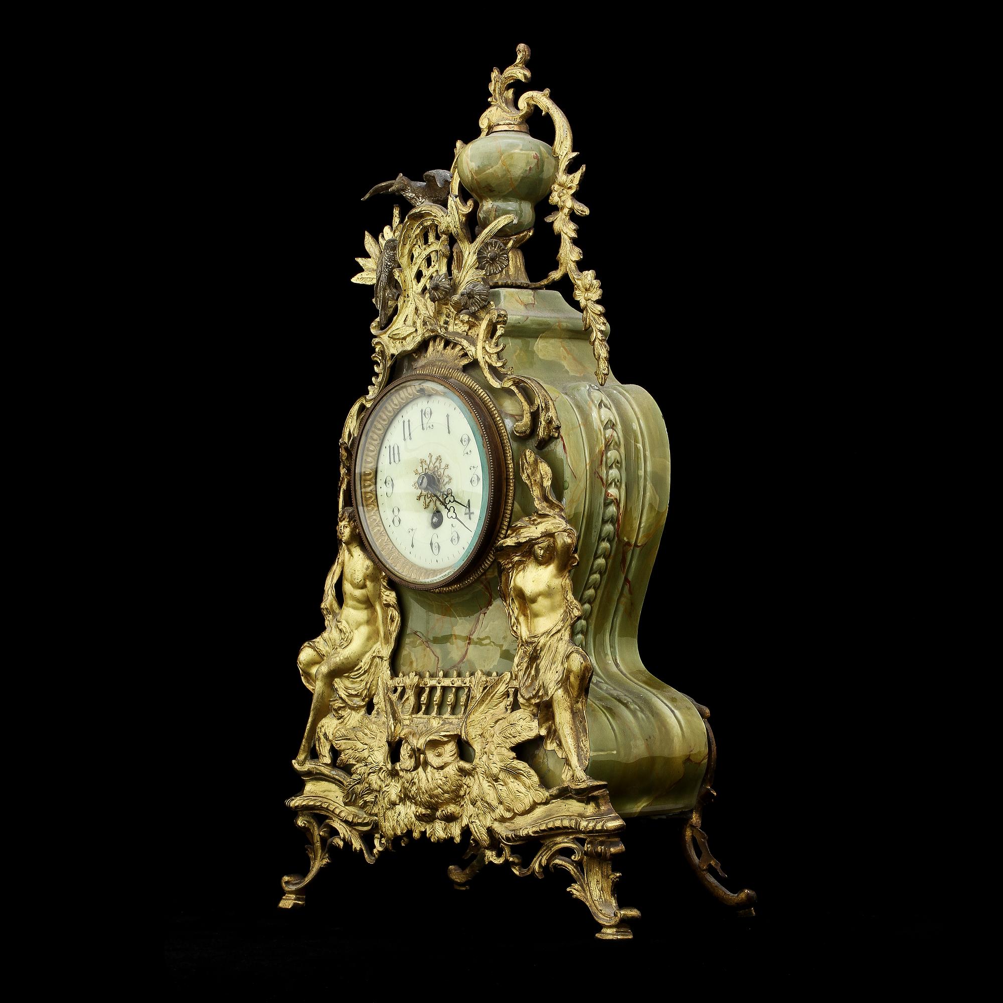 BORDSUR, Louis XV-stil, sekelskiftet 1900.