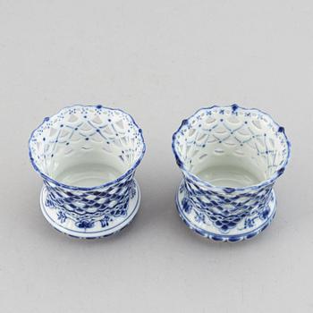 A mixed lot of Royal Copenhagen "Blue Fluted" porcelain 27 parts.