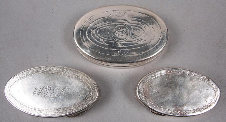 DOSOR, 3 st, silver. Stephan Westerstråhle, Västervik 1795, Gustaf Hagström, Stockholm 1808 samt  Jonas Berg, Stockholm 1784.