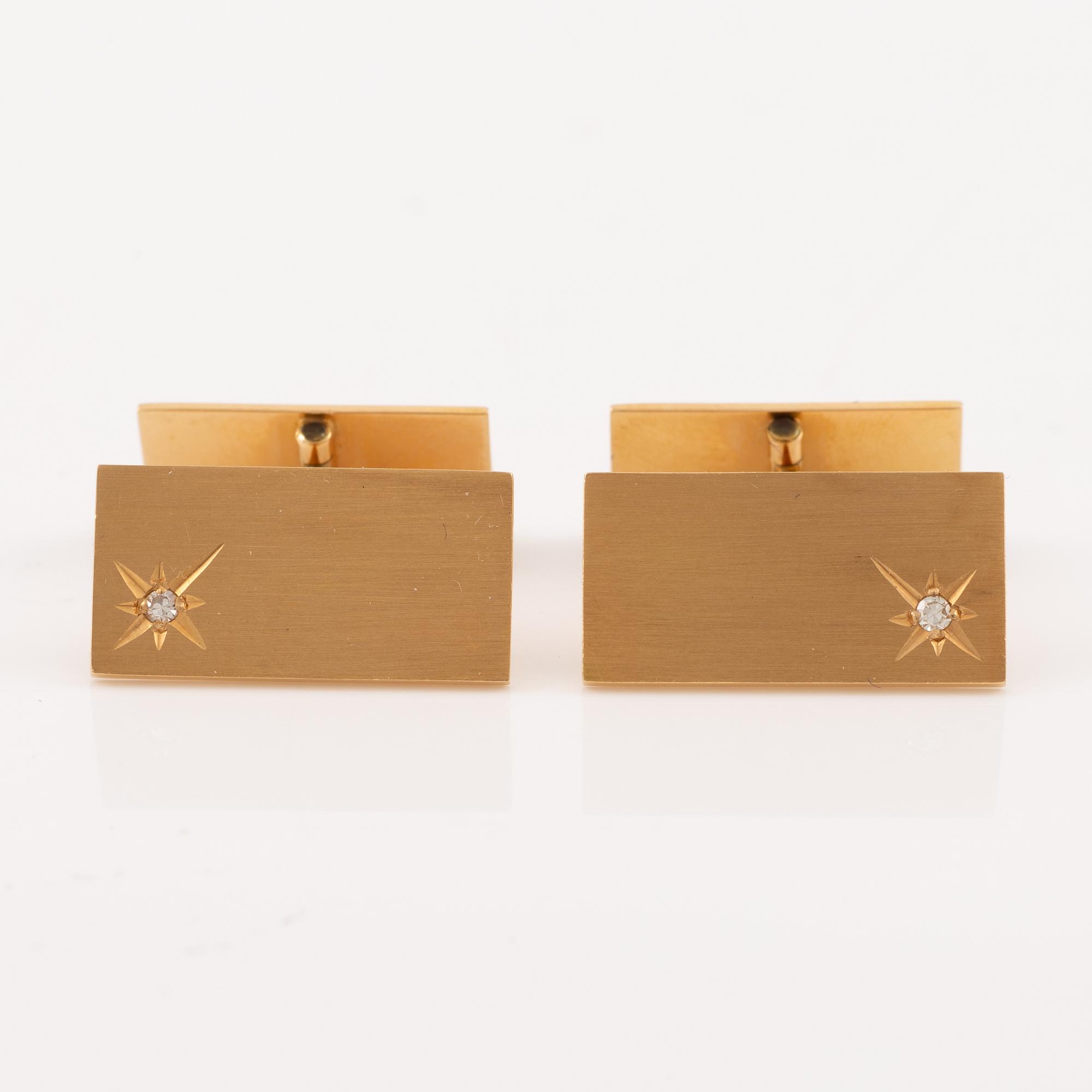 Cufflinks, a pair, 18K gold with octagon-cut diamonds.