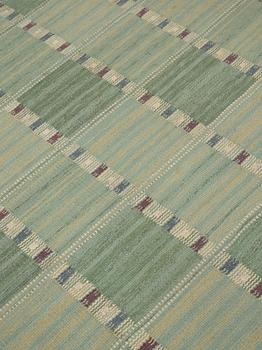 Barbro Nilsson, Matta, "Falurutan grön Fabiola", rölakan, ca 307,5 x 200,5-202,5 cm, signerad AB MMF BN.
