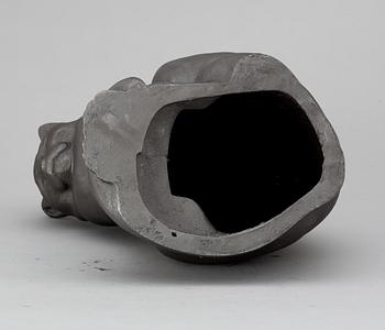 An Anders Jönsson cast iron sculpture of a cat, Svenskt Tenn.