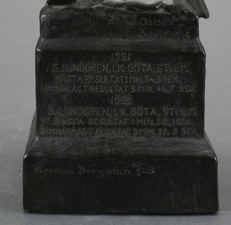 ALFRED OHLSON, skulptur, brons, signerad och daterad 1916, gjutarmärkt Herman Bergman Fud.