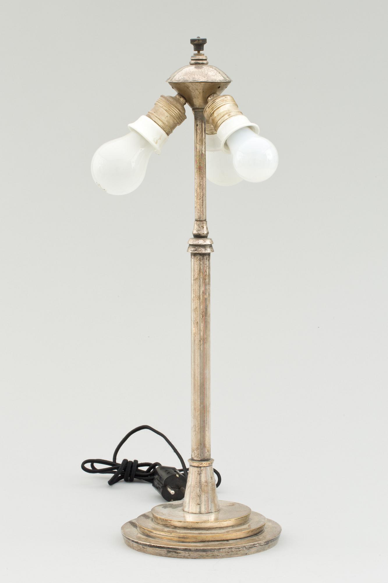 BORDSLAMPA, nysilver, 1900-tal.