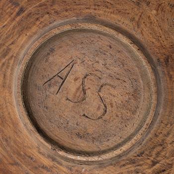 Tallrikar, ett par, samt ett fat, allmoge, 1800-tal.