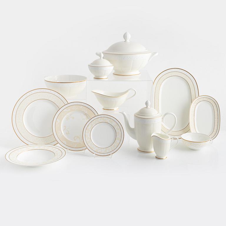 An 76-piece "Ivoire" bone china porcelain dinner service, Villeroy & Boch Heinrich, Germany.