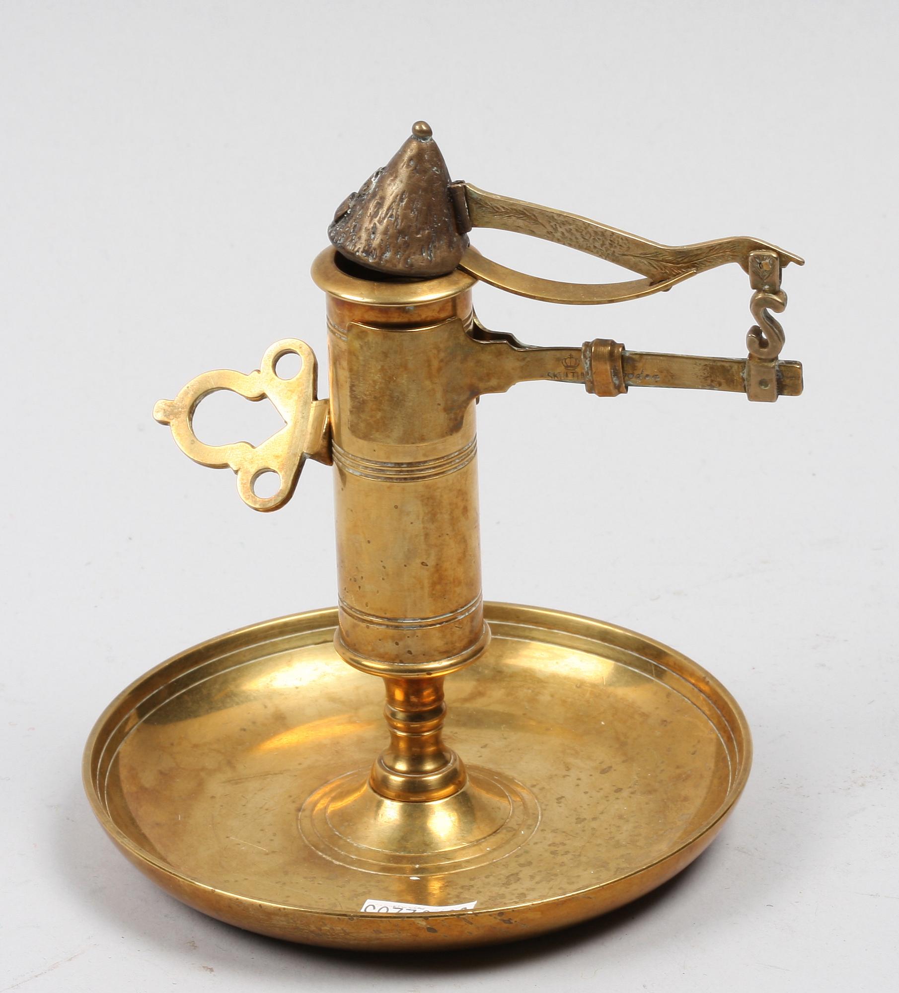 LJUSSTAKE MED SLÄCKNINGSANORDNING, mässing, Skultuna, 1900-tal.