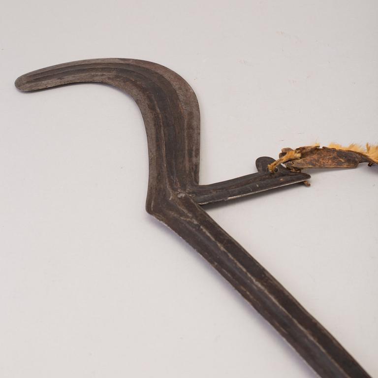 An African throwing sword.