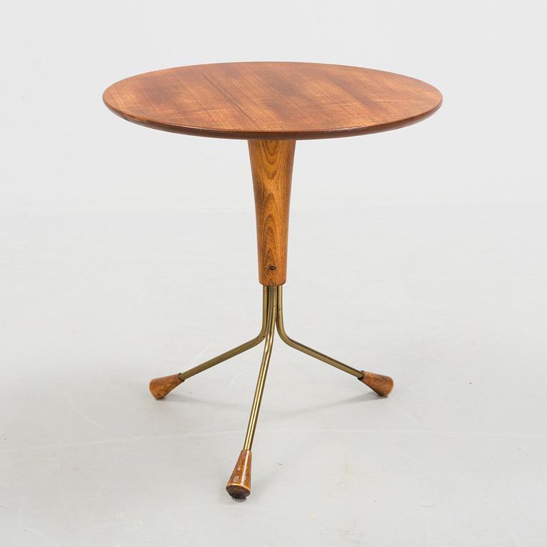 A "Alberts table" by Albert Larsson, Tibro.